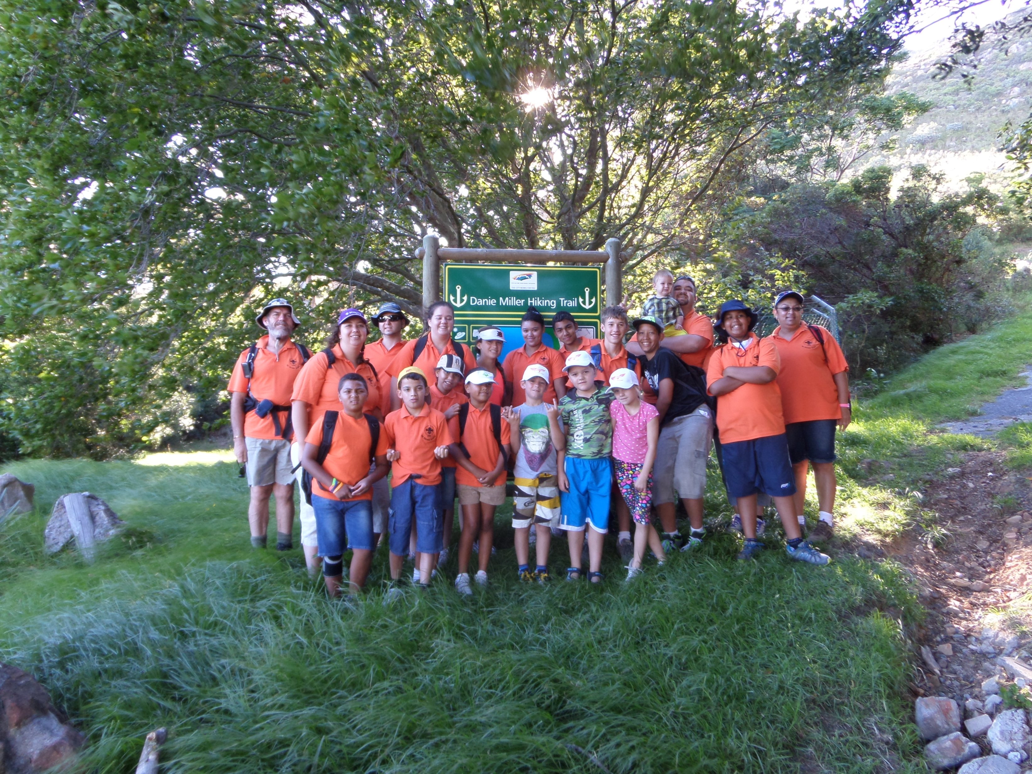 The group at the start of the trail. 